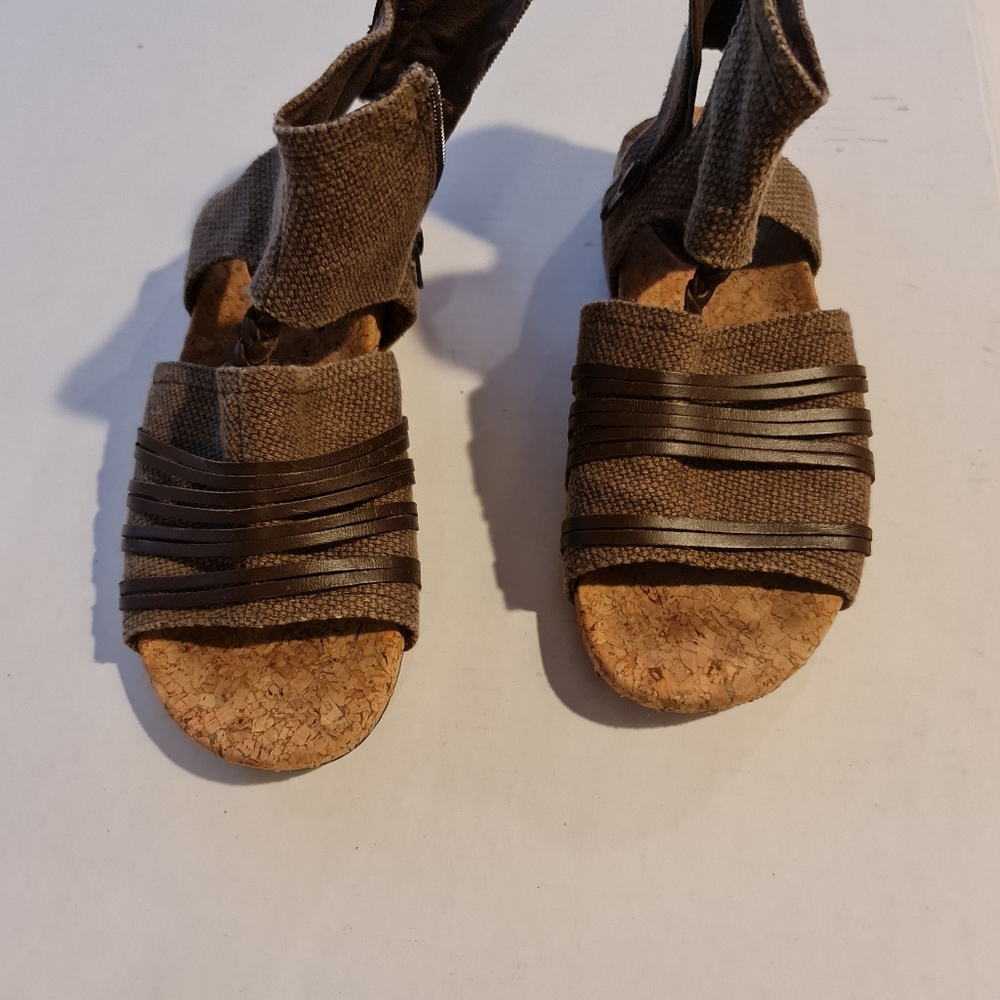 Cat summerl leather upper sundals size 8